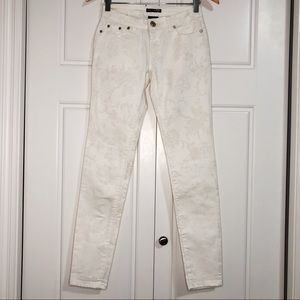 Seduction 3D Flower Print White Women Skinny Jean